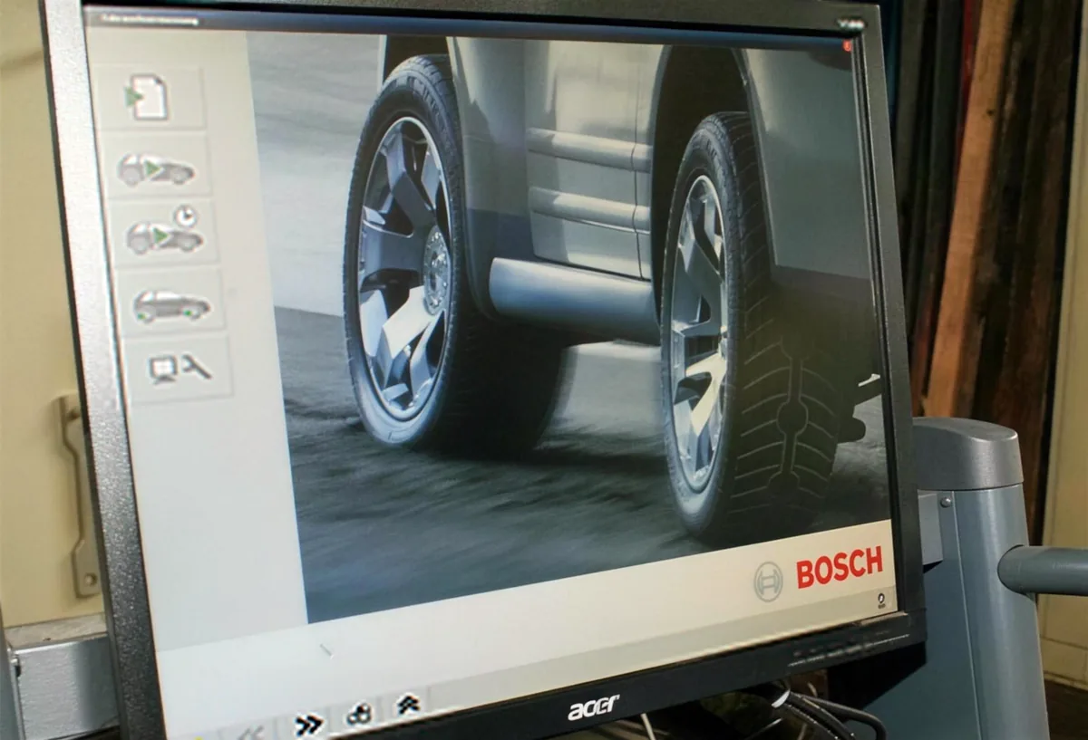 Bildschirm der Achsvermessung von Bosch